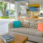 Modern & Fresh | Villa Arroyito W/Pool & Barbecue